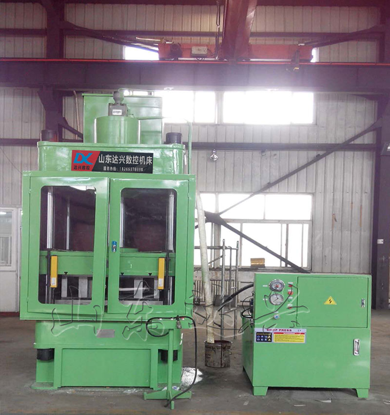 四柱三粱液壓機含防護裝置